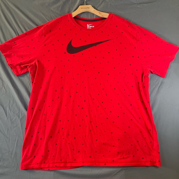The Nike Tee T-Shirt Men's 4XLT Red Short Sleeve All Over Print Activewear Gym - Picture 1 of 7